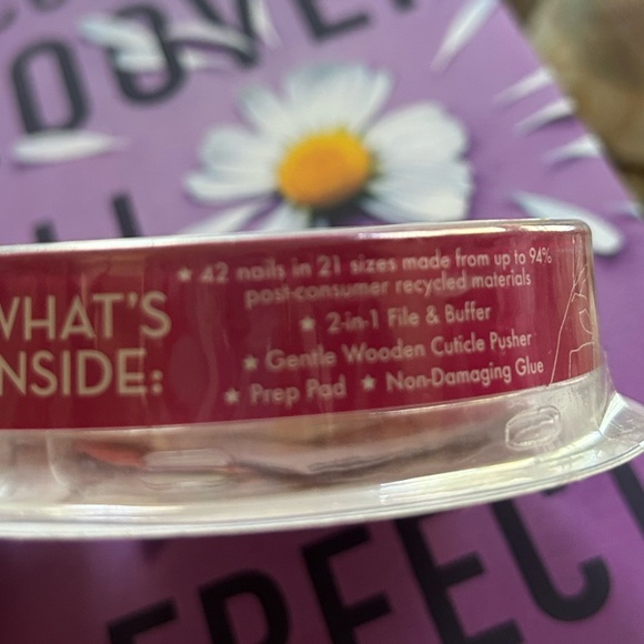 📚💅🏽All Your Perfects by Colleen Hoover with matching nail set - Picture 8 of 8